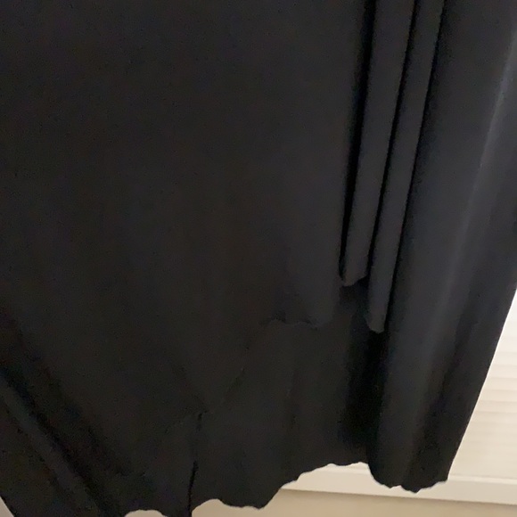 Beautiful black and gold dress - Picture 3 of 4